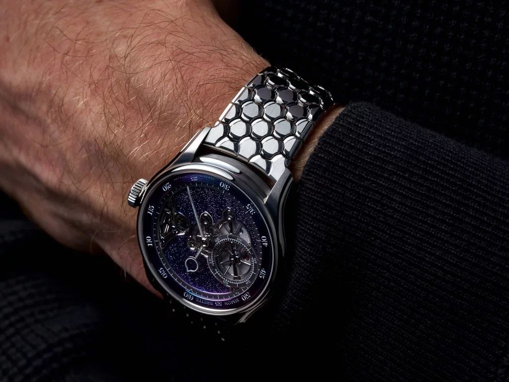 Simon Brette construit l'indépendance, pas des montres